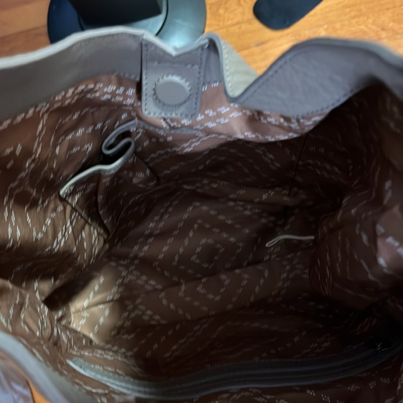 NWOT! Lucky Brand Gray Buffalo Grain Leather Hobo Shoulder Bag - Picture 8 of 11